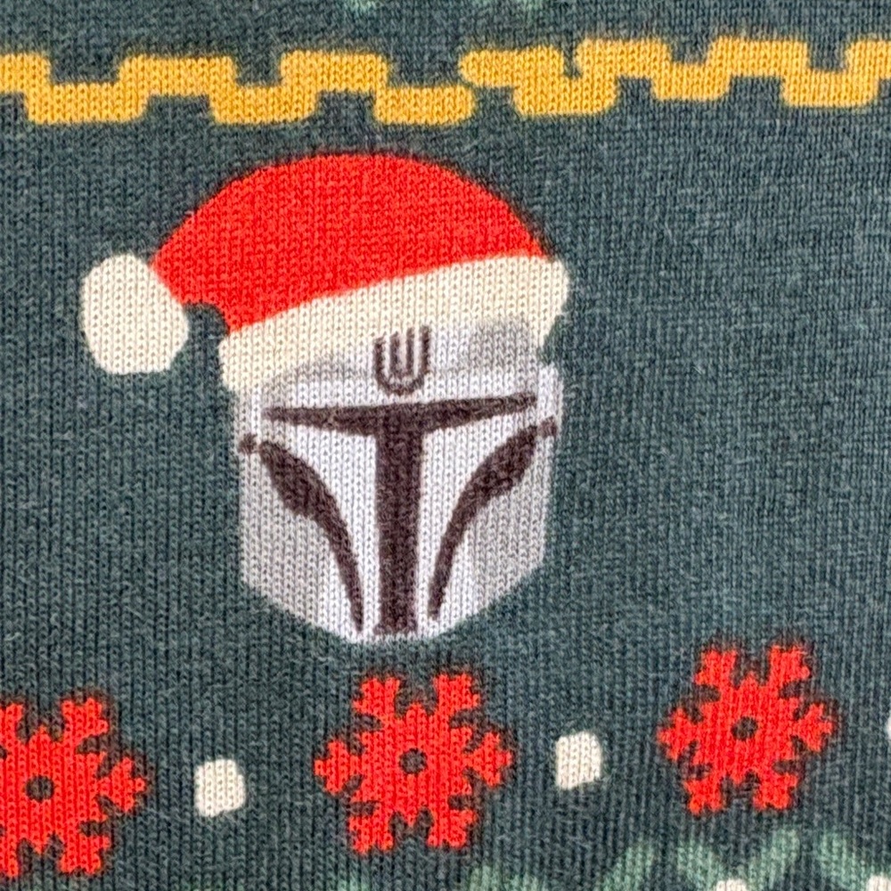 Hanna Andersson Festive Star Wars Long Sleeve PJ Top- Green and Red - Picture 4 of 16